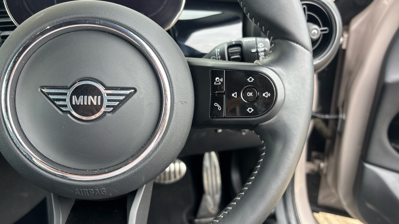MINI Cooper 1.5 C Sport 5dr Auto Petrol Hatchback
